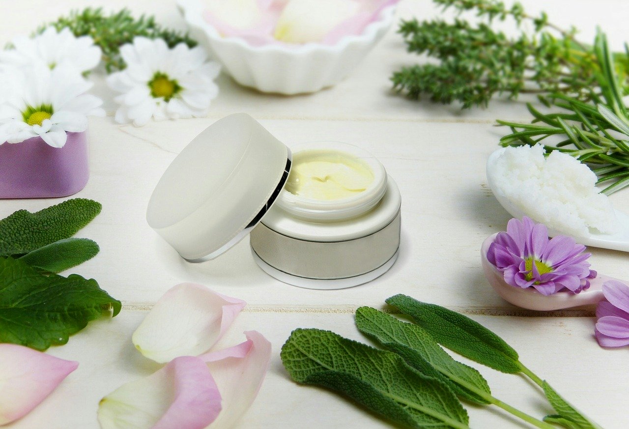 Adapter les soins cosmétiques selon l'âge